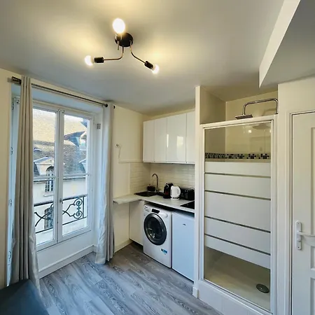 Cute - Canal Saint Martin