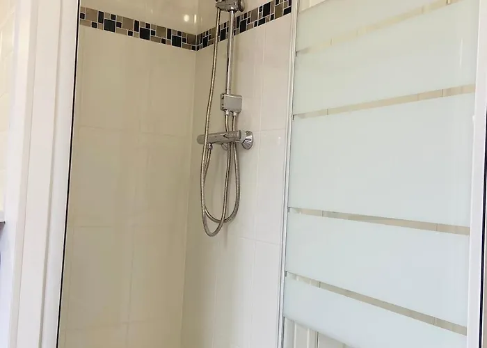 Cute - Canal Saint Martin